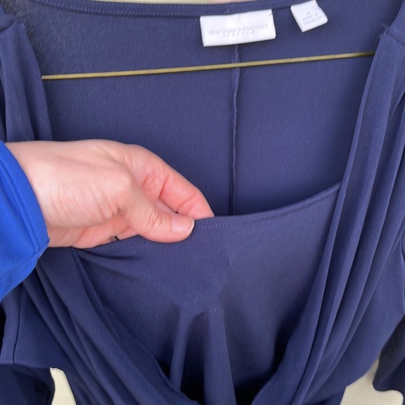 EUC New York & Company stretch, knotted front navy top - Picture 11 of 14